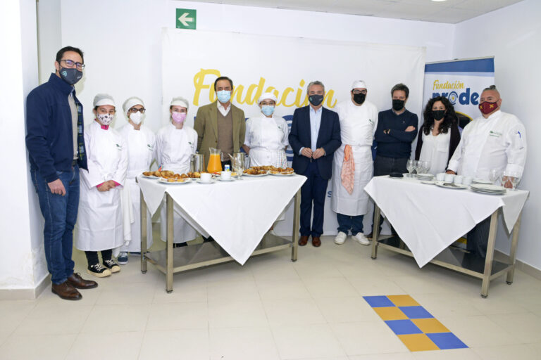 El presidente de Covap visita la Escuela Profesional de la Fundación Prode