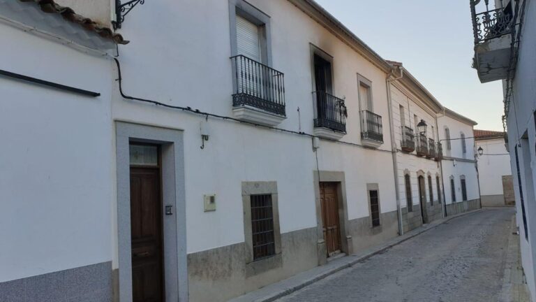 Dos guardias civiles de Villanueva de Córdoba salvan la vida a una joven de Torrecampo