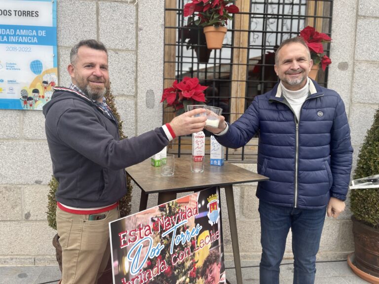 Dos Torres propone brindar con leche esta Navidad como apoyo para el sector lácteo