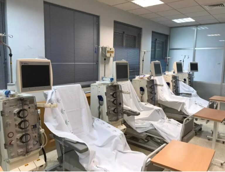 La Unidad de Hemodiálisis del Hospital Valle de los Pedroches duplica los días de atención a los pacientes