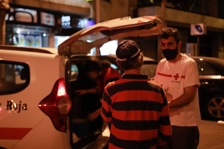 Cruz Roja afronta la ola de calor atendiendo a mayores y personas vulnerables desde Pozoblanco, Villanueva e Hinojosa