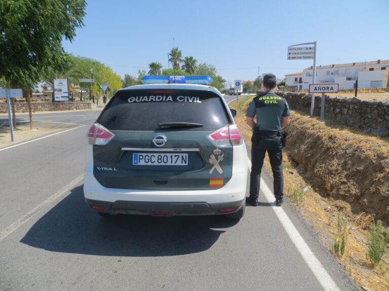 La Guardia Civil detiene a dos personas como presuntos autores de un delito de hurto de mobiliario en Añora