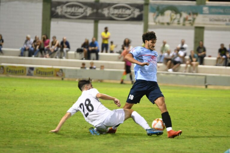 El Córdoba se lleva el Memorial con un combativo Pozoblanco