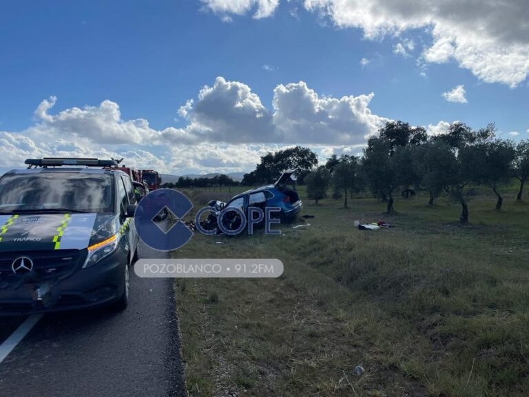 Una mujer fallecida tras un choque frontal entre dos vehículos cerca de Alcaracejos