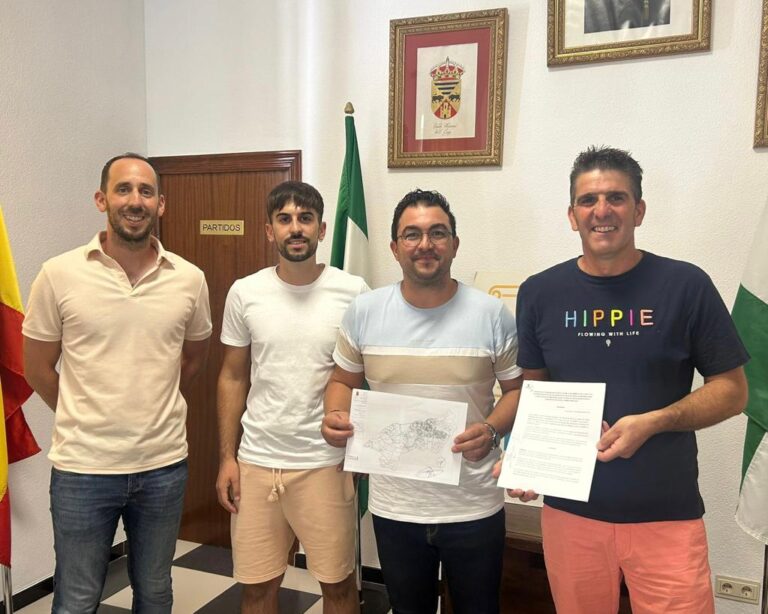 El Ayuntamiento de El Guijo firma con la Sociedad de Cazadores un acuerdo de mantenimiento de bebederos para animales