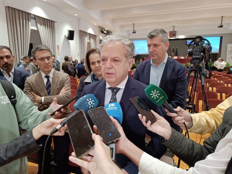 Salvador Fuentes celebra la «felicidad de los vecinos» del Norte, que ya beben agua con «absoluta normalidad»