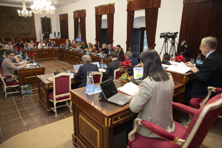 El Pleno de la Diputación de Córdoba aprueba el presupuesto para 2025, dotado con 431 millones, lo que supone un incremento del 11,86% presupuestos diputación 2025