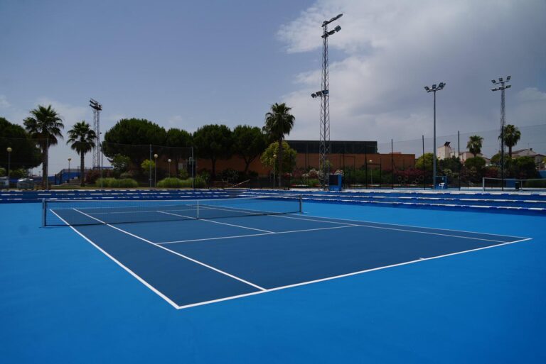 Pozoblanco inaugura su pista multideportiva, clave para el Open y el deporte local