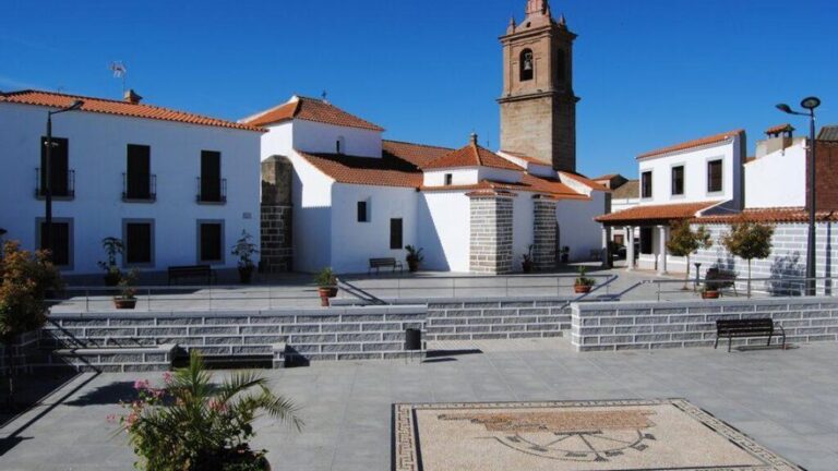 El Ayuntamiento de Añora organiza ‘Recíclate, recíclame’ para concienciar sobre la economía circular El Ayuntamiento de Añora organiza ‘Recíclate, recíclame’ para concienciar sobre la economía circular