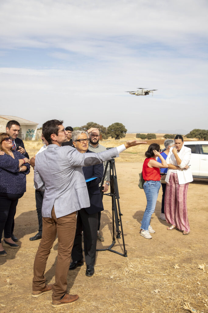 La Diputación de Córdoba invertirá 125.000 euros en la mejora y ampliación del antiguo aeródromo militar de Hinojosa del Duque