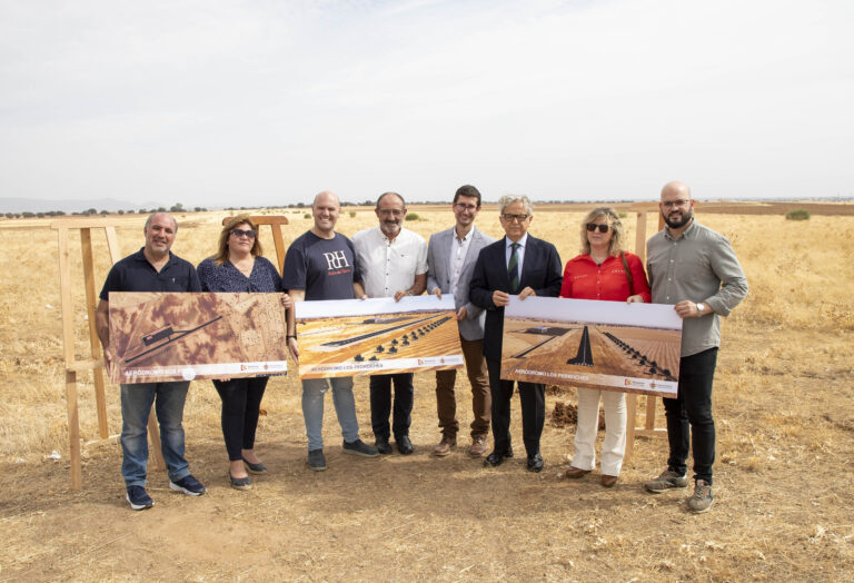 La Diputación de Córdoba invertirá 125.000 euros en la mejora y ampliación del antiguo aeródromo militar de Hinojosa del Duque