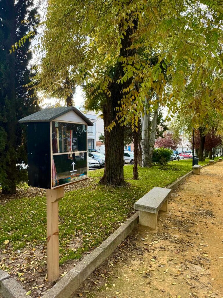El Ayuntamiento de Pozoblanco rehabilita los Puntos de Lectura instalados en los parques del municipio