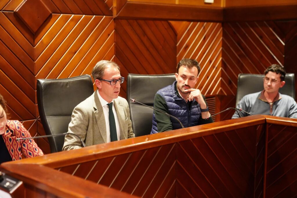 El alcalde de Pozoblanco, Santiago Cabello, asume la presidencia de la mancomunidad de caminos