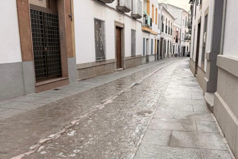 Abierto al tráfico el primer tramo de la calle San Juan Bosco tras las obras de remodelación integral