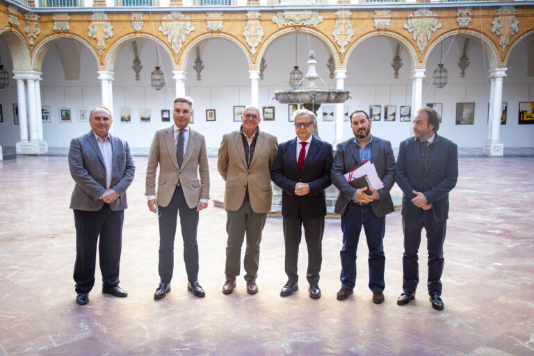 La Diputación firma acuerdos con varias entidades, entre ellas con la Lonja Agropecuaria de Los Pedroches