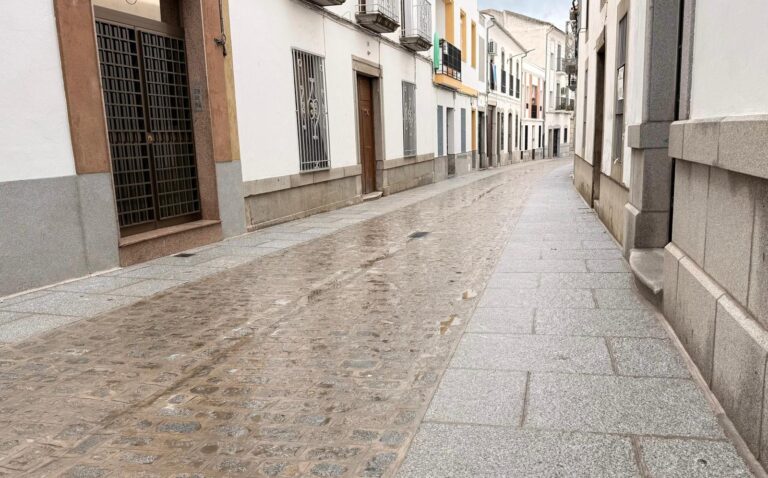 Abierta al tráfico la calle San Juan Bosco tras la finalización de remodelación integral