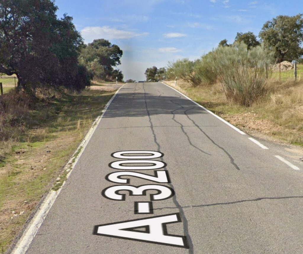 El hallazgo ha tenido lugar en la A-3200. Encuentran a un hombre que iba en bicicleta fallecido en la carretera A-3200 en Torrecampo