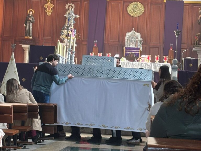 La Cofradía Infantil de Nuestro Padre Jesús Cautivo de Belalcázar presenta su nuevo paso