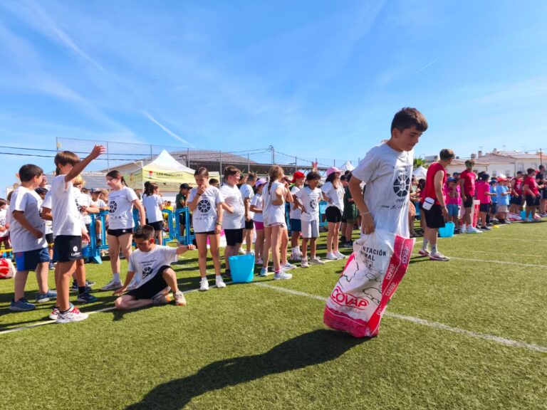 Casi 1.000 escolares participan en las Olimpiadas Rurales Escolares de Los Pedroches 2026