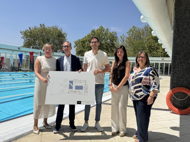 El alcalde de Pozoblanco anuncia la gran reforma de la piscina municipal con más de 1 millón de euros de inversión y con el objetivo de dar servicio a todos los públicos