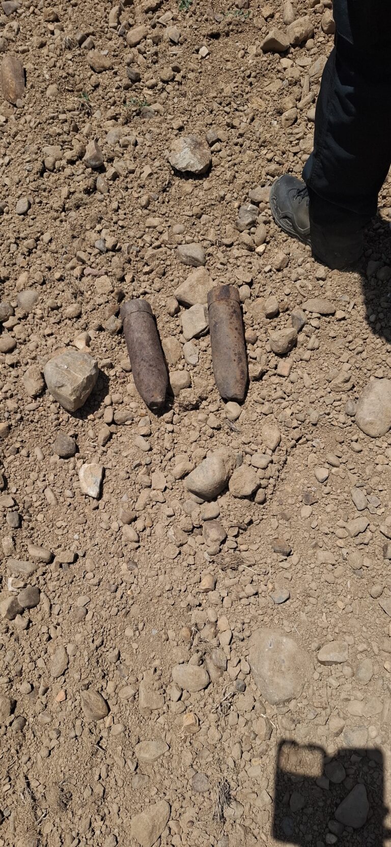 La Guardia Civil neutraliza dos proyectiles de la Guerra Civil en las localidades de Fuente Obejuna y Peñarroya-Pueblonuevo