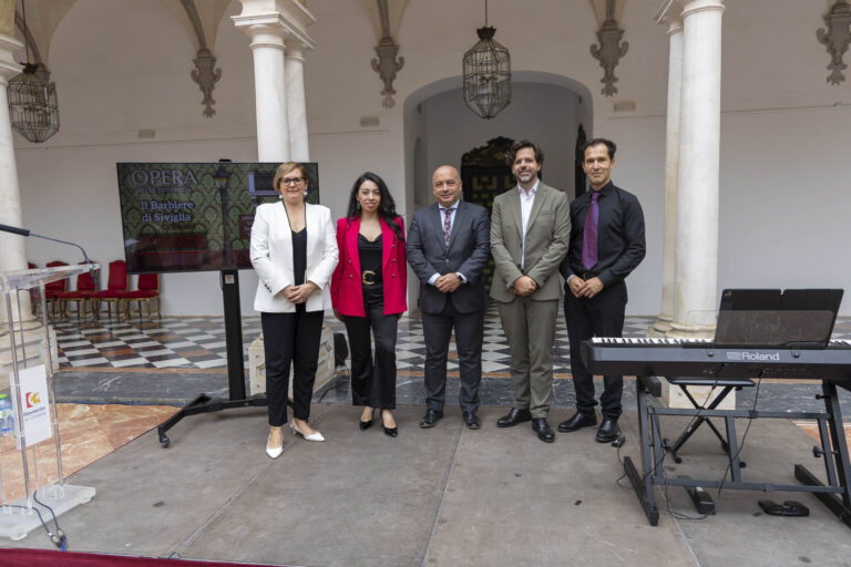 La Diputación lleva la ópera "El barbero de Sevilla" a Pozoblanco y a Hinojosa del Duque